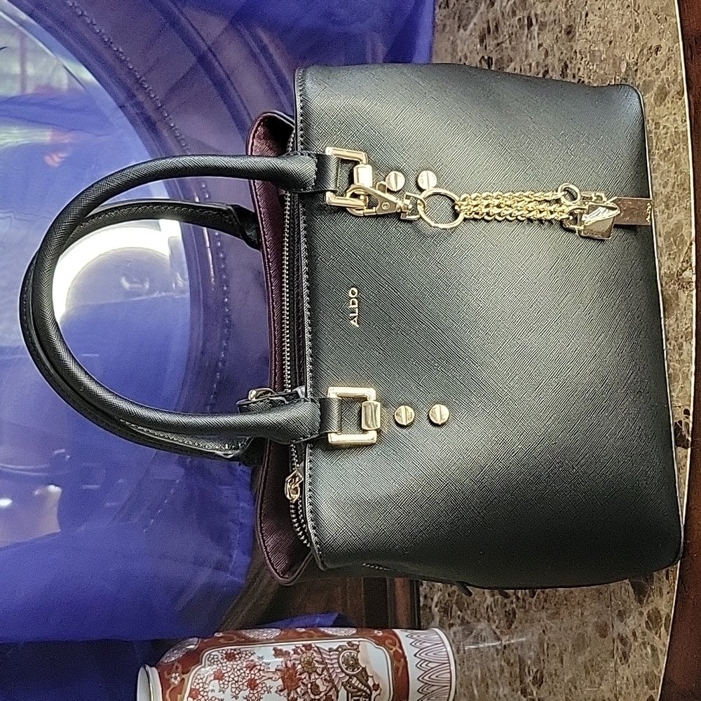 Legoiri Tote Bag